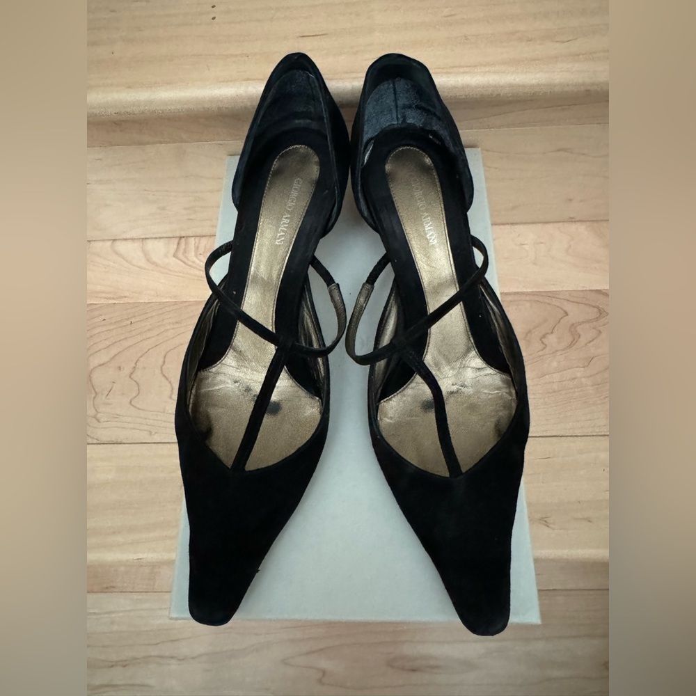 Vintage Giorgio Armani Pumps - Picture 5 of 6